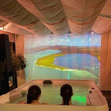 Le jacuzzi de Marie ll Apartment Tourcoing Exterior foto