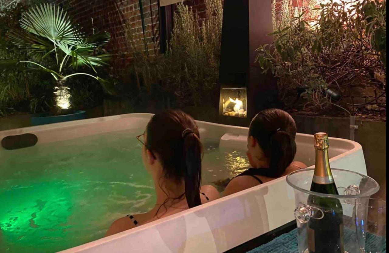 Le jacuzzi de Marie ll Apartment Tourcoing Exterior foto